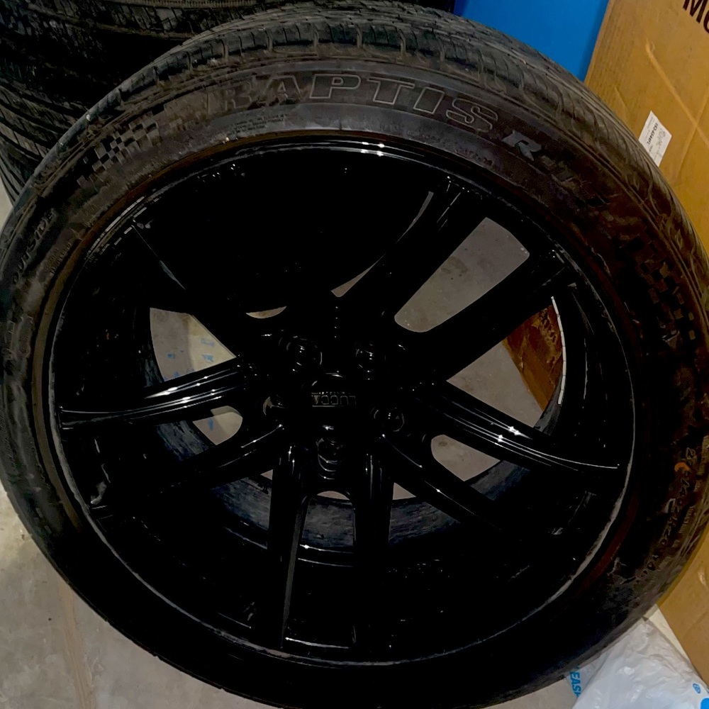 1 month old TIRES AND RIMS